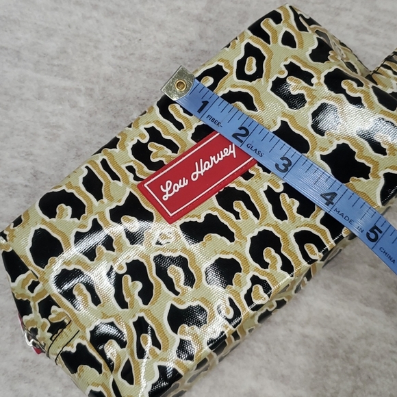 Lou Harvey Animal Print Zip Cosmetic Travel Pouch - Picture 8 of 11
